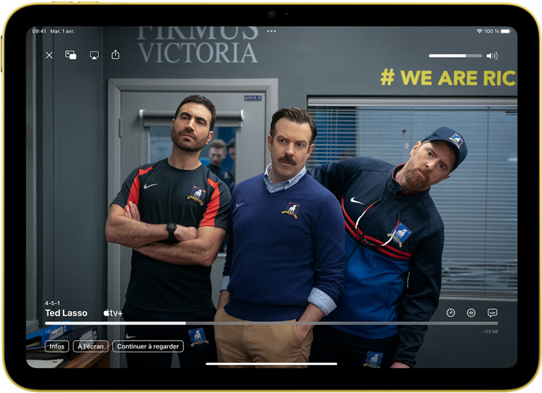 La série Ted Lasso d’Apple TV+ sur un iPad.