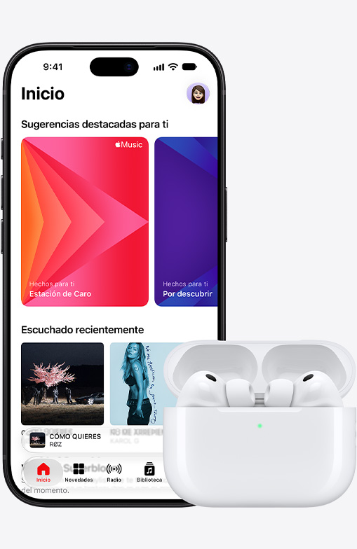 Un iPhone 16 reproduce música junto a unos AirPods
