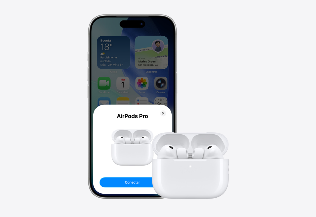 Parte frontal de un iPhone, aviso de conexión de los AirPods en pantalla, unos AirPods en un estuche abierto al lado del iPhone