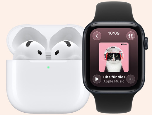 AirPods im geöffneten MagSafe Ladecase, gerundete Ecken, grüne Ladeanzeige, Apple Watch SE 3, Aluminiumgehäuse, Farbe Mitternacht, Apple Music App, Coverbild der Playlist, Sportarmband, Farbe Schwarz