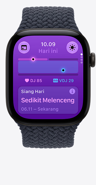 Apple Watch Series 12, casing aluminium, warna hitam, aplikasi Tanda Vital, diagram skor kesehatan, detak jantung per menit saat ini, pembacaan siang hari menunjukkan tanda vital sedikit di luar, tali jam Braided Solo Loop band, warna biru navy