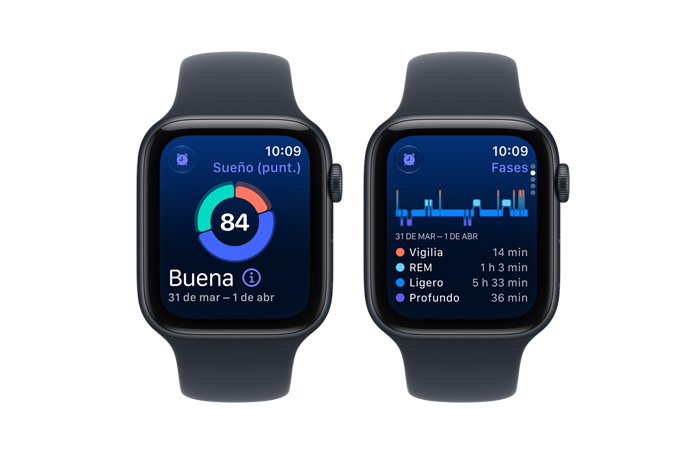 Dispositivos Apple Watch SE 3, caja de aluminio, color medianoche, las pantallas muestran Puntuación de Sueño y Fases del Sueño, parte lateral derecha, Digital Crown, correas deportivas, color azul marino