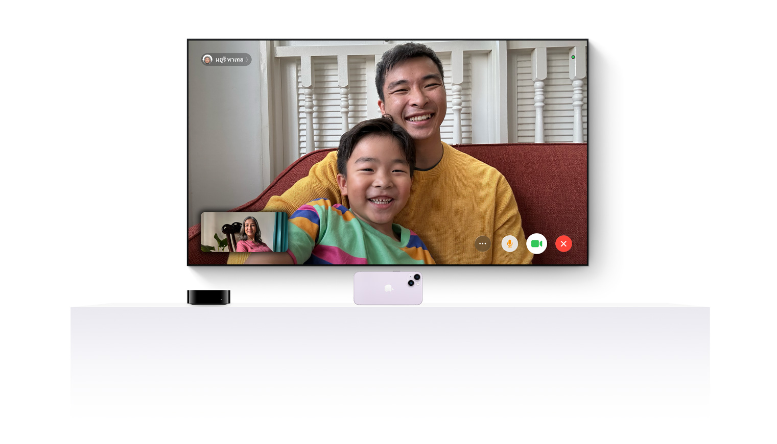 Apple TV 4K และ iPhone ทำงานร่วมกันเพื่อนำ FaceTime มาอยู่บนโทรทัศน์จอแบน
