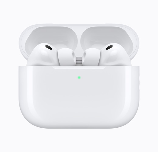 AirPods Pro 3 放在打開的白色充電盒中